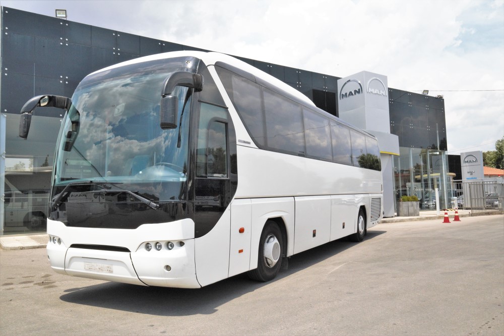 Взять в аренду автобус Neoplan (49 мест) в Казани